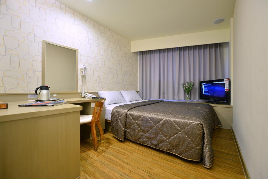 Ing Wang Hotel Тайнан Екстериор снимка