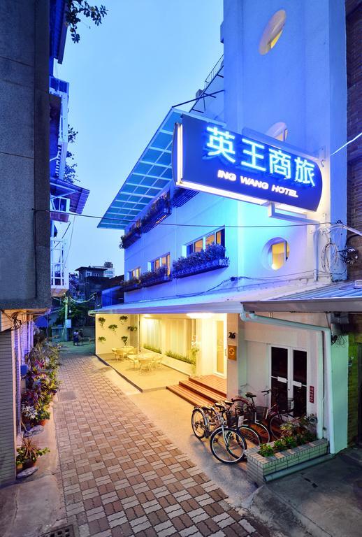 Ing Wang Hotel Тайнан Екстериор снимка